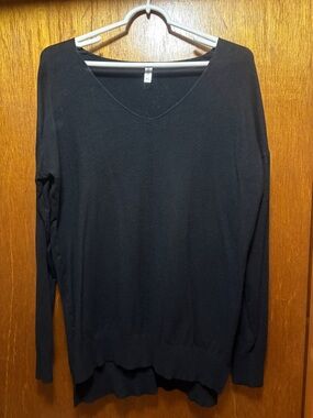 Men's Black V-Neck Sweater - Unbranded